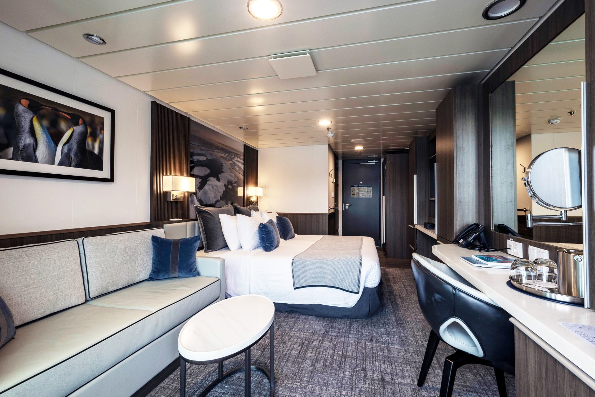 Sylvia_Earle_-_Aurora_Stateroom_Superior_410_Richard_IAnson