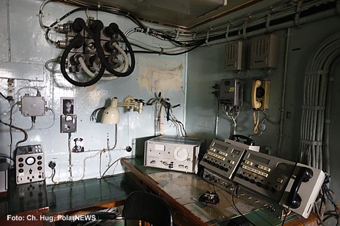 010-Eisbrecher-Lenin-Funkraum